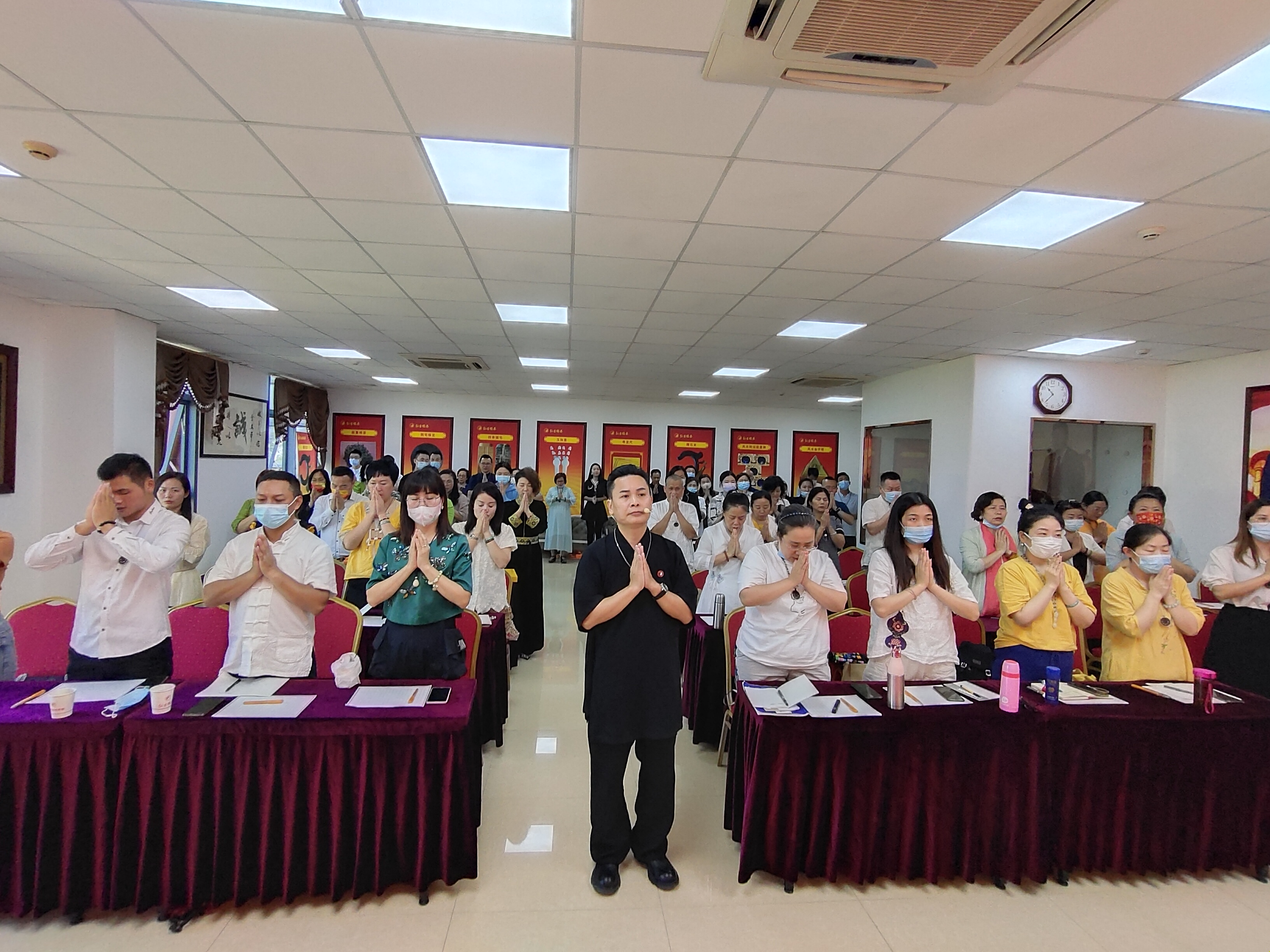 ����ף�غ뼪��̩���Ź�ӭ�����������������ߵڶ����������ô����ȡ��Բ���ɹ�