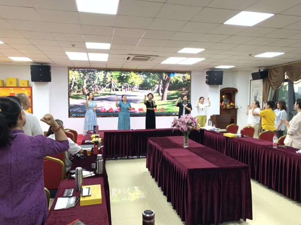 ����ף�غ뼪��̩���Ź�ӭ�����������������ߵڶ����������ô����ȡ��Բ���ɹ�